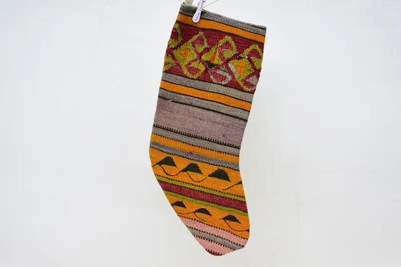 Şenlikli Noel Süsleri Deseni, 9 İnç Genişliğinde Turuncu Çorap