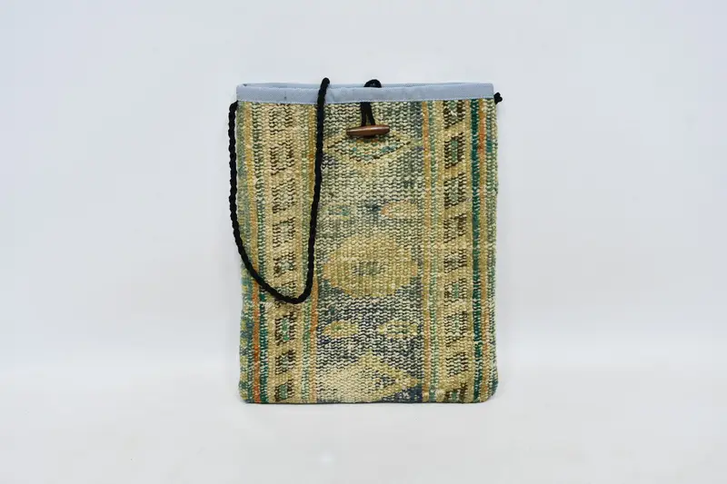 調節可能なストラップ ウール キリム バッグ、ヴィンテージ モチーフ クロスボディ キリム バッグ