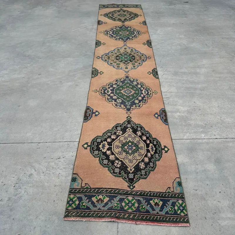 Türkischer 2,3x11,8 ft Teppich, Läufer Vintage Teppich, braun blau gepunkteter Teppich - 1