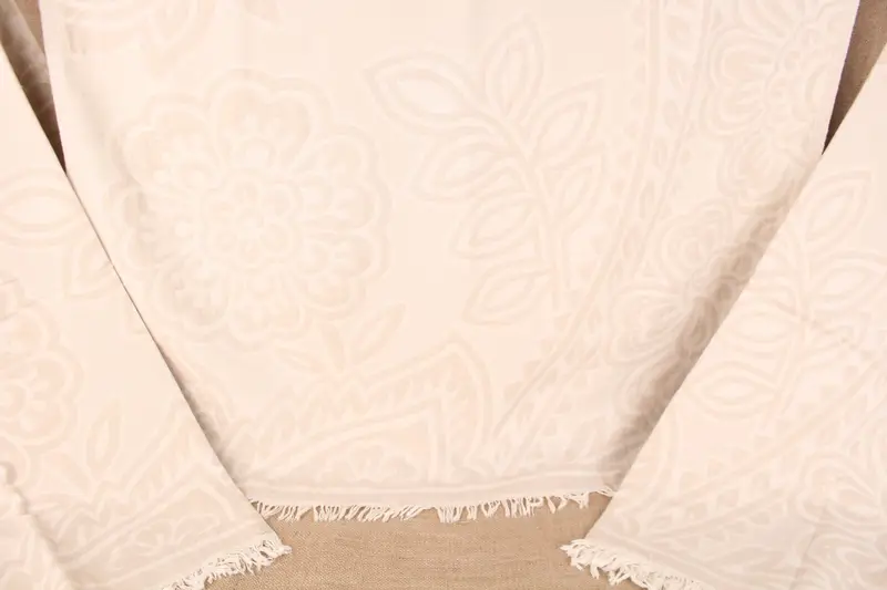 Toalla de playa floral beige personalizada, algodón orgánico, 36 x 67 pulgadas