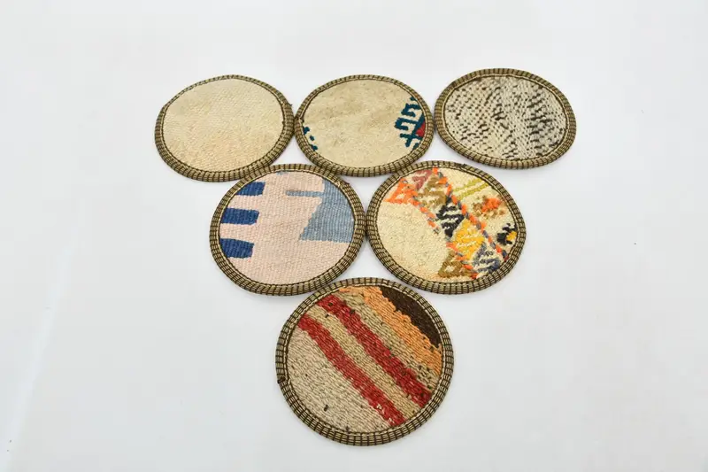 Posavasos redondo bohemio, posavasos Kilim beige y rojo