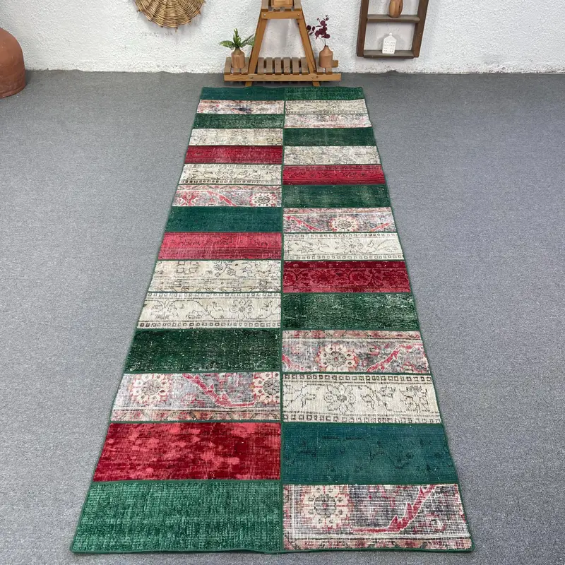 Alfombra Geométrica Verde y Roja, 10x9,8ft Chic Decor