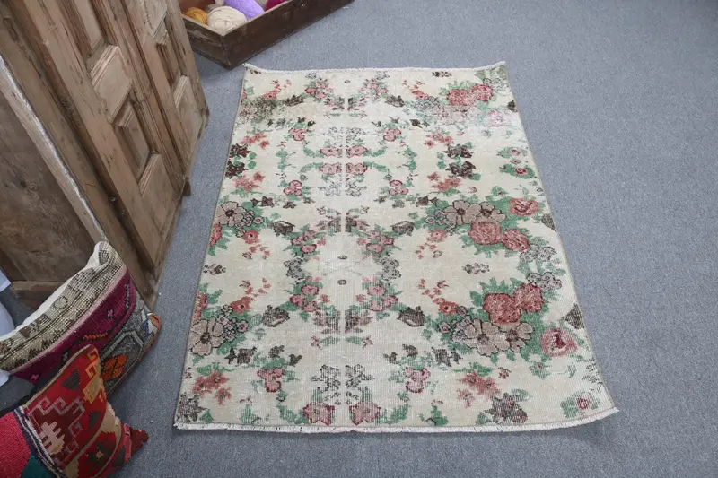 3.2x4.6 ft Halı, Türk Vintage Halısı, Beyaz Oushak Yün Halısı - 1
