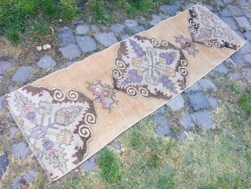 2,1x3,5 ft kleiner türkischer Vintage Teppich, rot gestreifter Teppich - 1