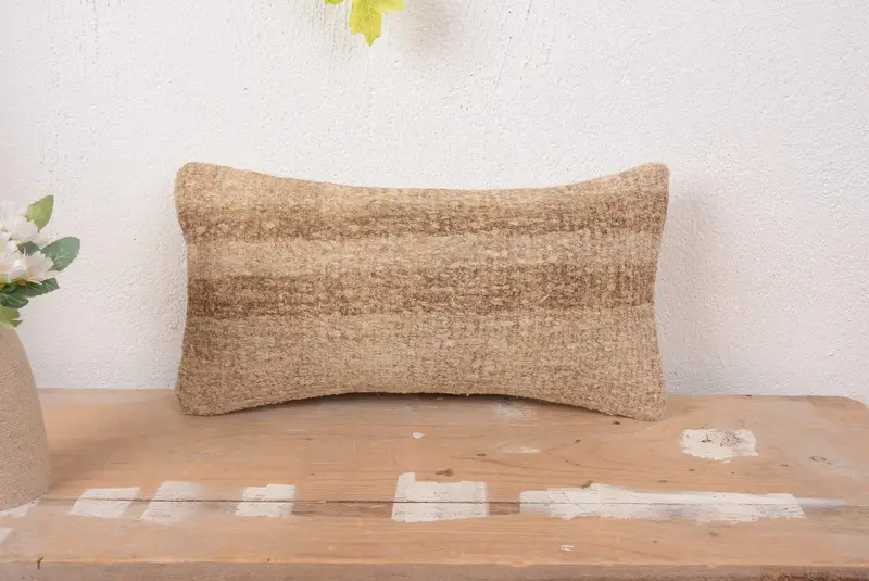 ベージュ & ブラウン ストライプ クッション、ヴィンテージ刺繍クッション