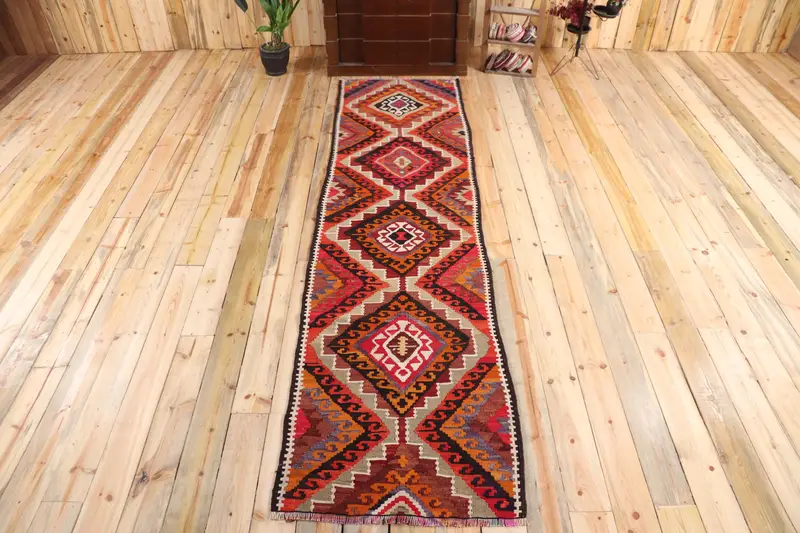 2.7x10.4 ft Runner Türk Vintage Halısı, Kırmızı Geometrik Yün Halı - 1