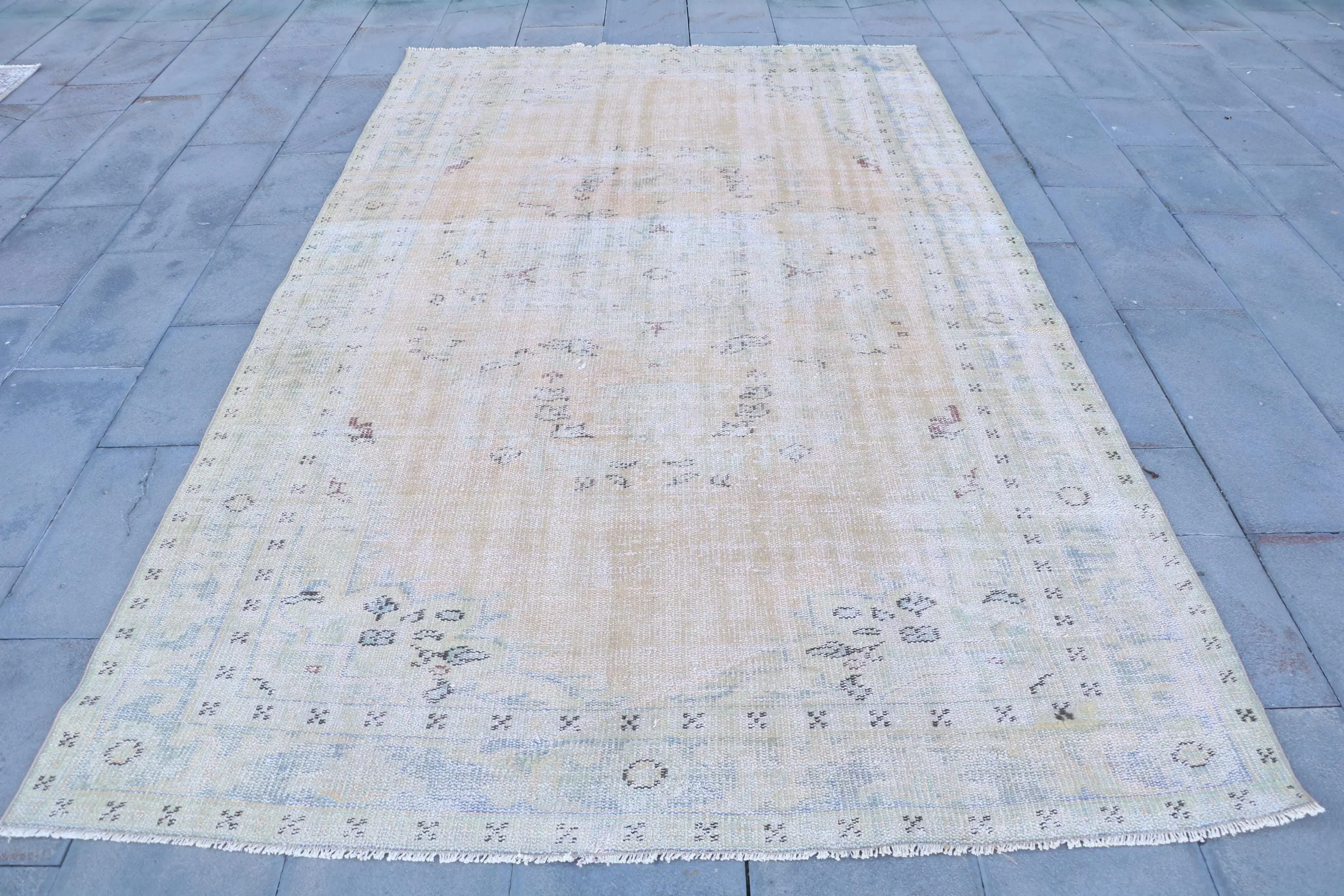 Vintage Büyük Halı 5.8x9.7 ft, Türk Beyaz İkat Yün Halı - 1
