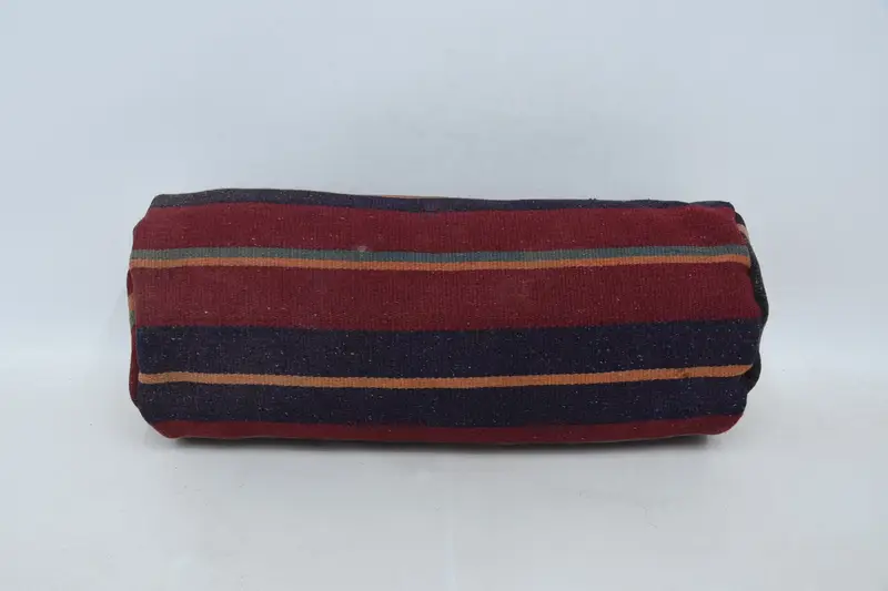 Rotes besticktes Kissen, Vintage-Kissen mit Reißverschluss