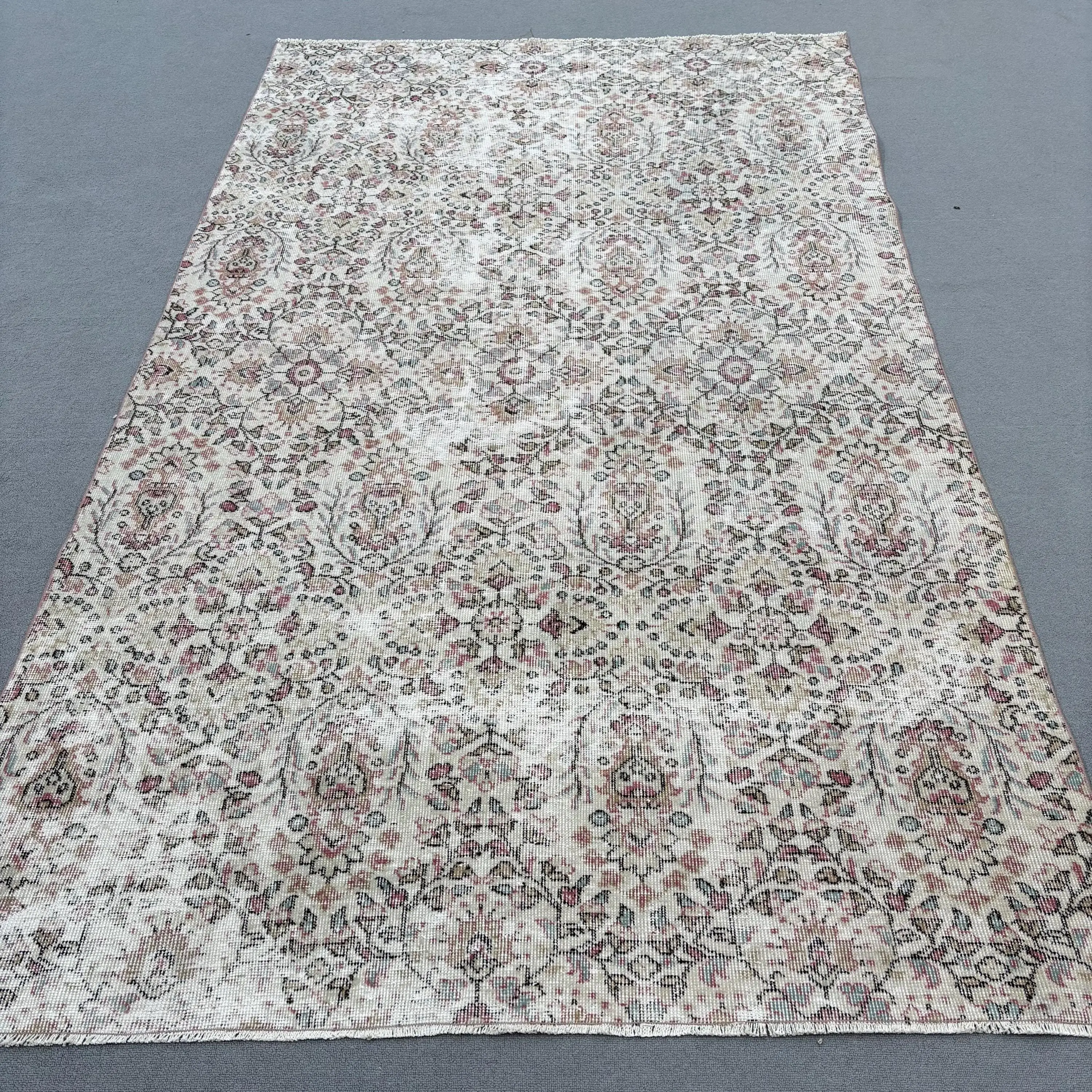 Vintage Türk Halısı, 5.2x8.9 ft Büyük Halı, Beyaz Düz Halı - 1