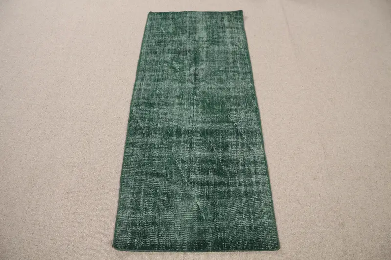 Handmade Green Animal Print Rug, 0.2x4.9 ft