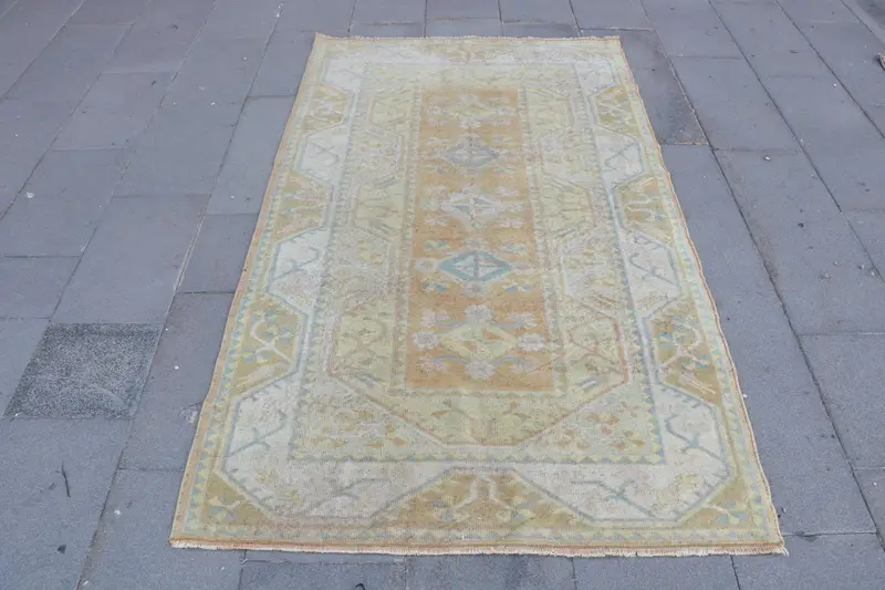 Türk Halısı, Alan 3.8x6.6 ft Vintage Halı, Sarı Çizgili Yün Halı - 1