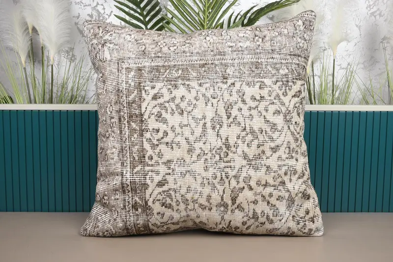 Beigefarbenes Südwest-Kelim-Wurfkissen, 28x28 besticktes Kissen