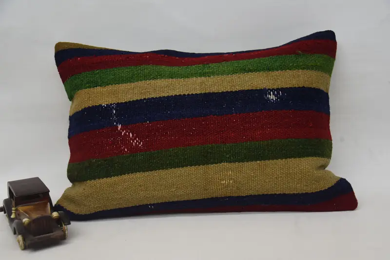 Kırmızı Yeşil Çizgili Kırlent, El Yapımı Nakışlı Kırlent