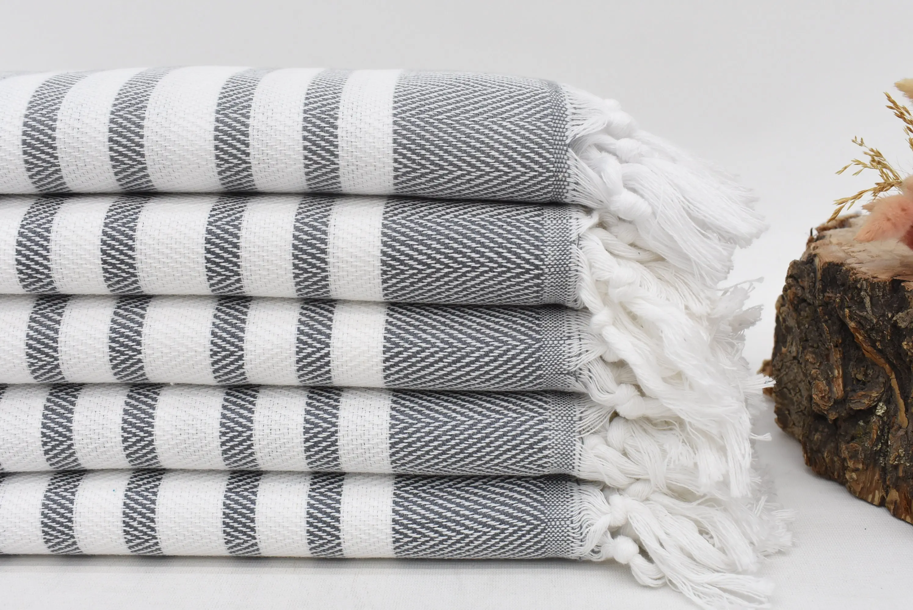 Personalized Organic Cotton Hand Towel, Dark Gray Zig Zag, 40x20 Inches - 1