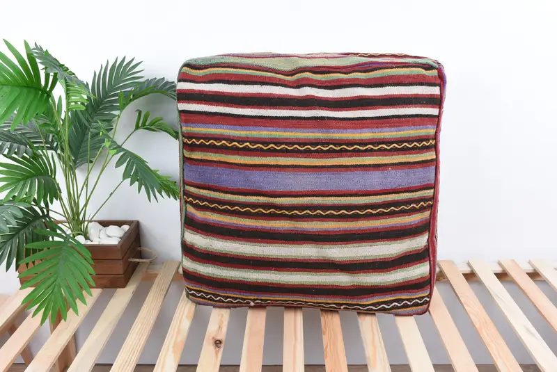 Bronz Kilim Desenli Dikdörtgen Kırmızı Puf, Çok Amaçlı Osmanlı Puf