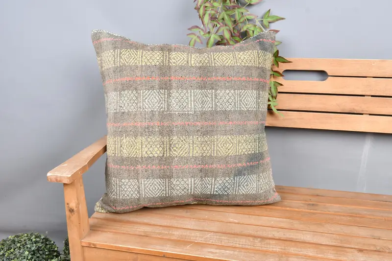 Sarı ve kırmızı güneybatı işlemeli yastık, 24x24 inç dekoratif yastık