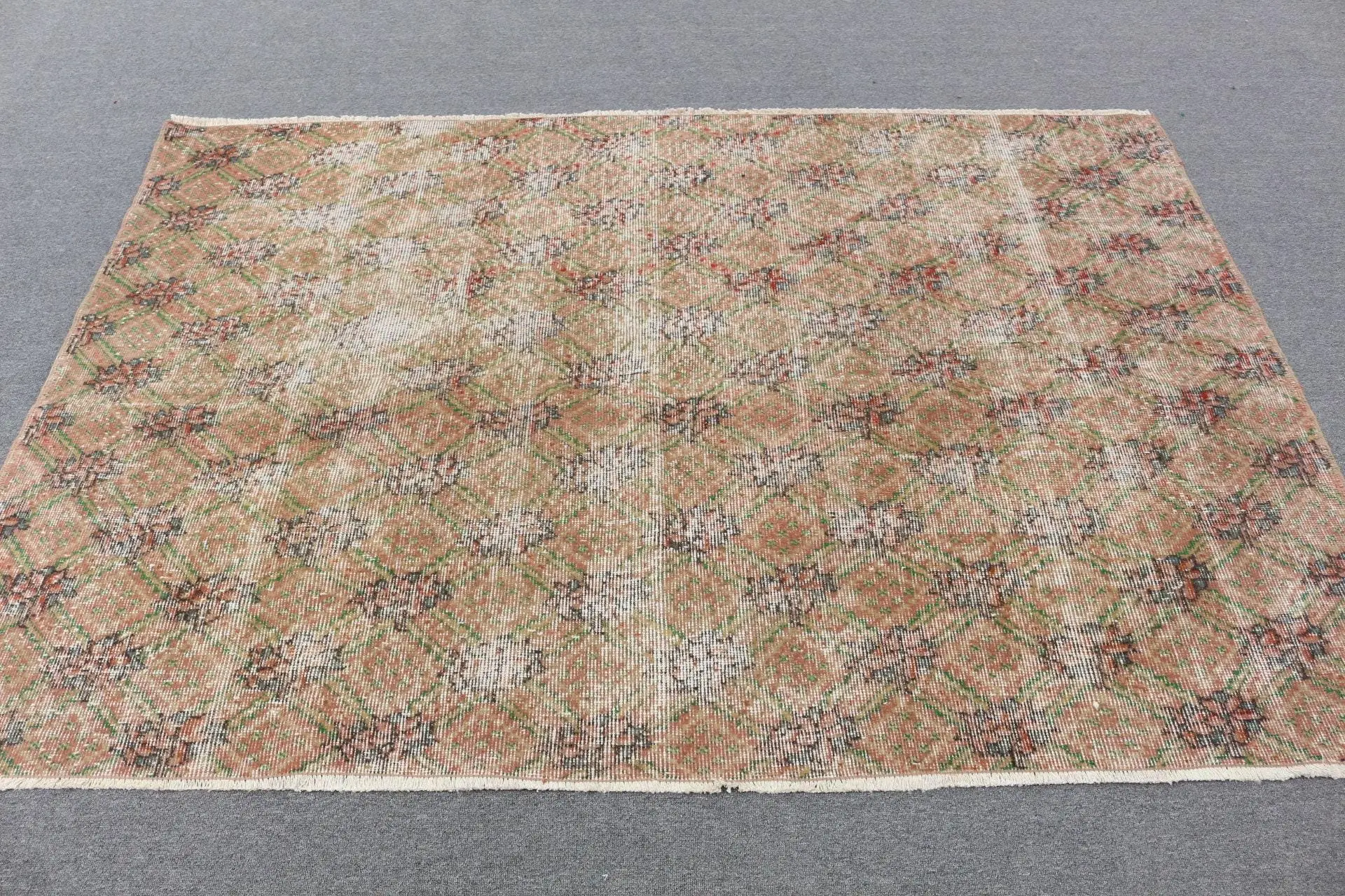 Vintage Türk Halısı 4.7x6.8 ft, Kahverengi Çiçekli Yün Halı - 1
