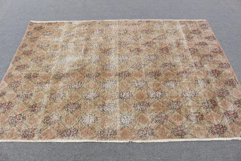 Elegant Brown & Green Rug, 4,7x6,8 ft Floral & Paisley