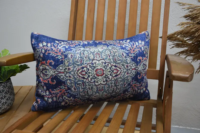 İşlemeli Mavi ve Kırmızı Çiçek Yastık, Çok Yönlü Dikdörtgen Kırlent