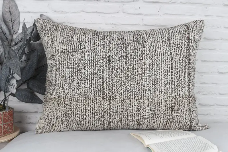 Vintage Kilim Throw Pillow, Pillow for Couch, Oriental Cushion, Ikat Pillow, Cushion Case, 20x28 White Cushion Cover, Ethnical Kilim Rug Pillow - 2