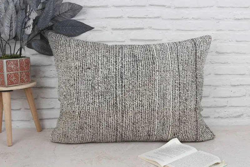 Vintage Kilim Throw Pillow, Pillow for Couch, Oriental Cushion, Ikat Pillow, Cushion Case, 20x28 White Cushion Cover, Ethnical Kilim Rug Pillow - 1