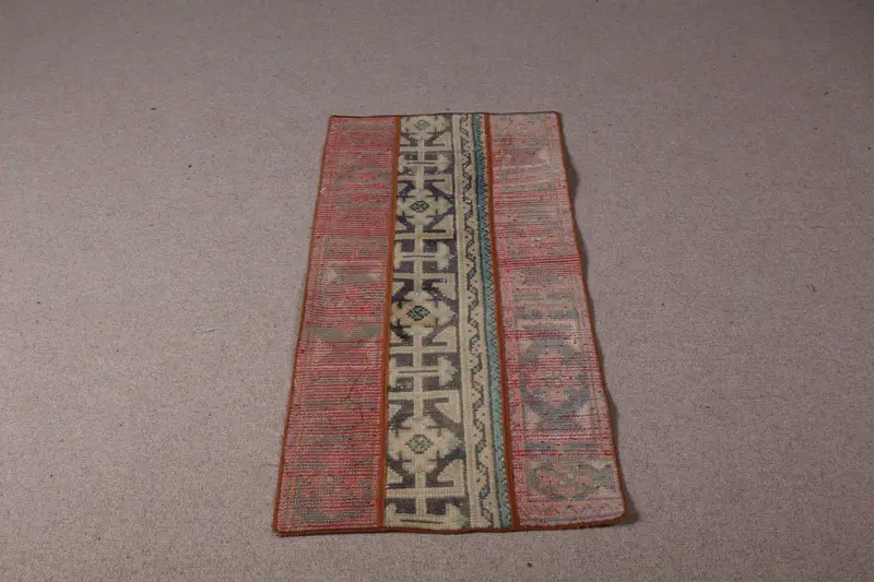 Red and Blue Floral Rug, 1,8x3,9 ft Chic Decor