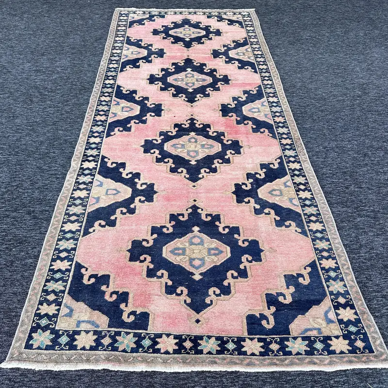 ブルー&ピンクのパッチワークラグ、0.4x10.4フィートのシックな装飾