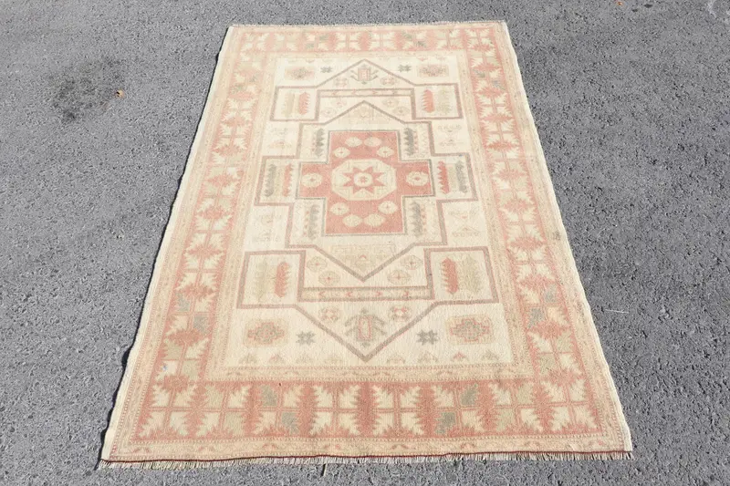 3.6x5.5 ft Türk Halısı, Oushak Halısı, Beyaz Bordürlü Halı Yünü - 1