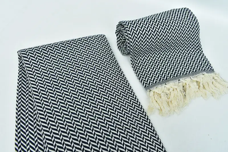 Fringed Turkish towel for poolside, Bride Gift, 70x40 Cotton Chevron Towel, Bachelorette Party Decorations, Bridesmaid Gifts, Sand-resistant towel - 7