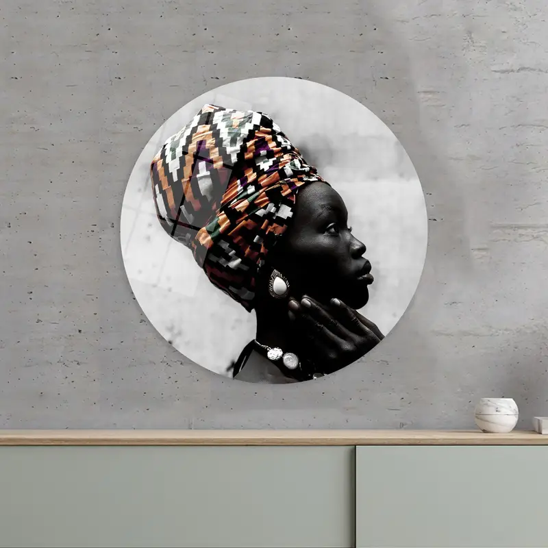Elegant African Woman Canvas Print: Trendy, Luxury Fashion Art