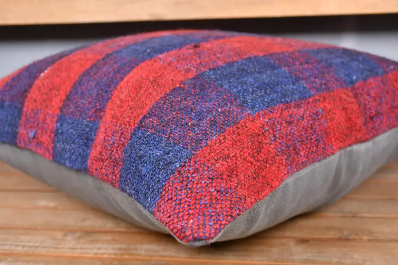 Accent Throw Pillow, Floor Pillow, Kilim Pillow, Boho Pillow, Pillow Cover, 20x20 Red Cushion, Vintage Kilim Throw Pillow - 3