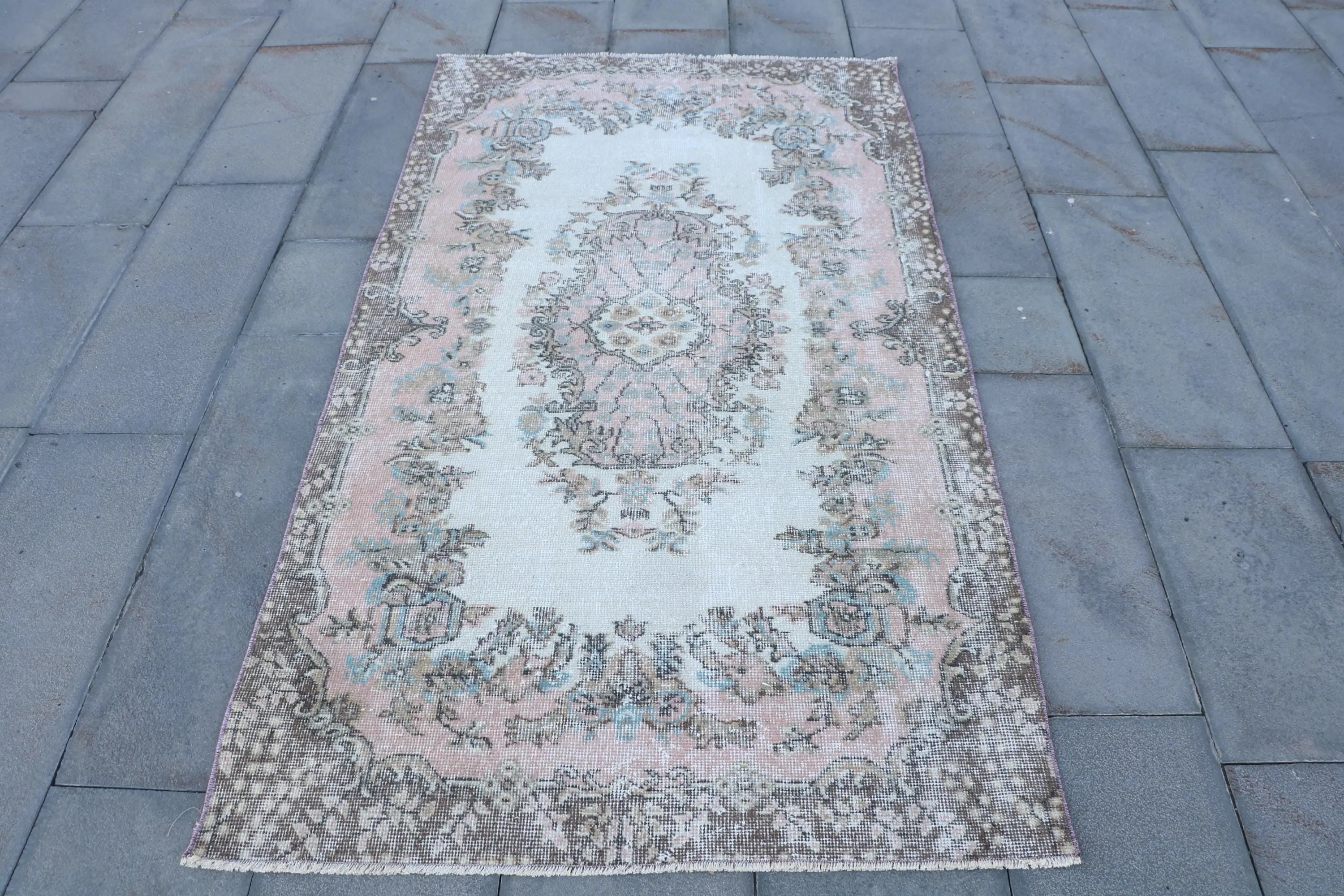 Vintage 3.6x6.6 ft Halı, Türk Aksanlı Halı, Pembe Bitkiler ve ağaçlar Halı - 1