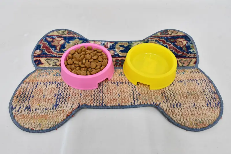 Bej ve Mavi Emici Evcil Hayvan Pedi, Dayanıklı ve Suya Dayanıklı Evcil Hayvan Matı