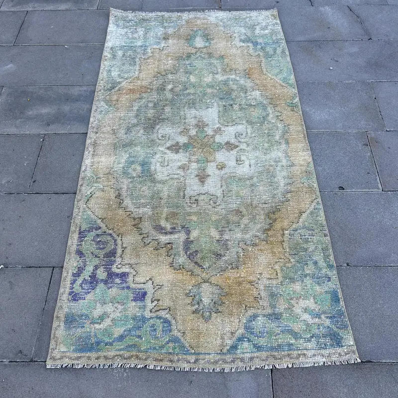 Zarif Yeşil ve Bej İran Halısı, 3x5,8 ft