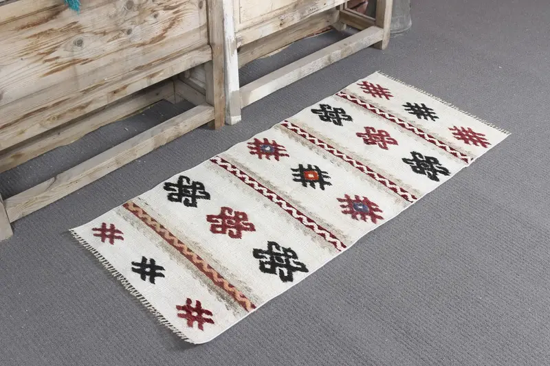 Alfombra pequeña vintage de 1,8x4 pies, alfombra de lana turca marroquí blanca - 1
