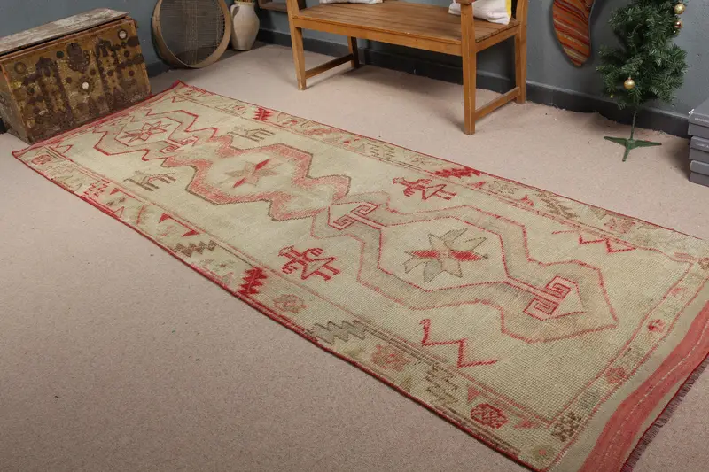 Elegant Green Oriental Rug, 3,7x11,1 ft with Pink Accents