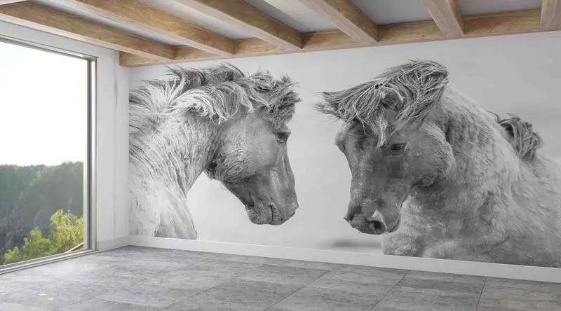 Trendige Bauernhaus-Pferdetapete: Eleganter Loft-Dekordruck