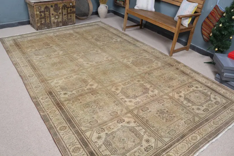 Eleganter beigefarbener Teppich, 6,9 x 10,7 Fuß, solider Komfort