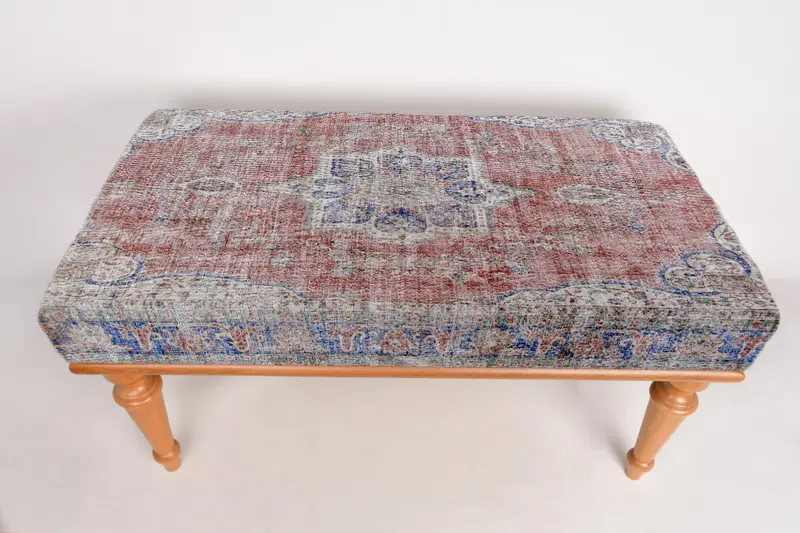 モジュール式オットマンセット、キリム風ウールブレンド、レッド＆ブロンズオットマン付き