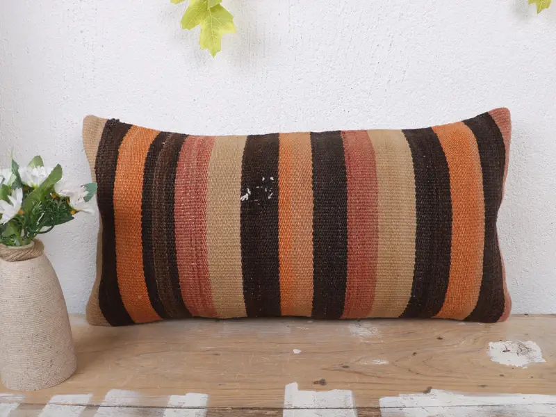 Braun und Beige gestreiftes Wurfkissen, 10x20 besticktes Kissen