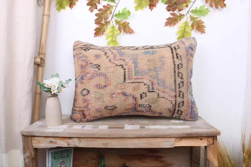 Geometrik Bej & Bronz İşlemeli Yastık, Çok Yönlü 16x24 Kırlent