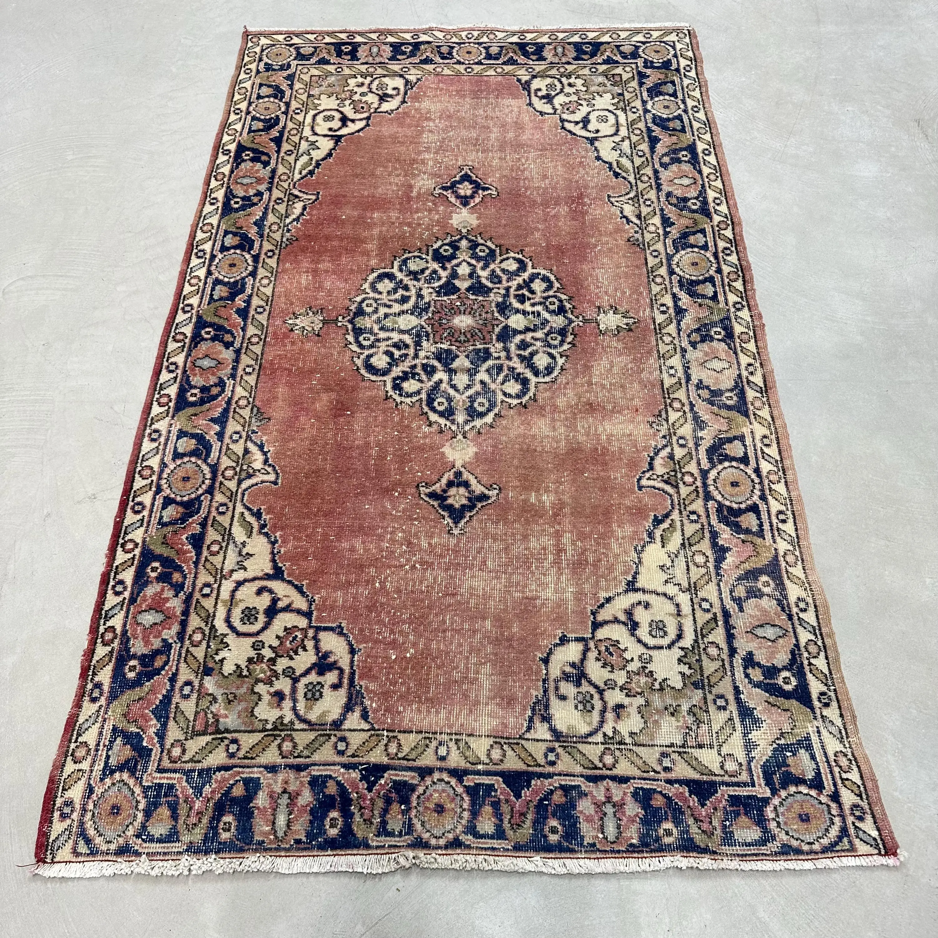 Türkischer Vintage Teppich 3,9x6,6 ft, roter marokkanischer Teppich - 1