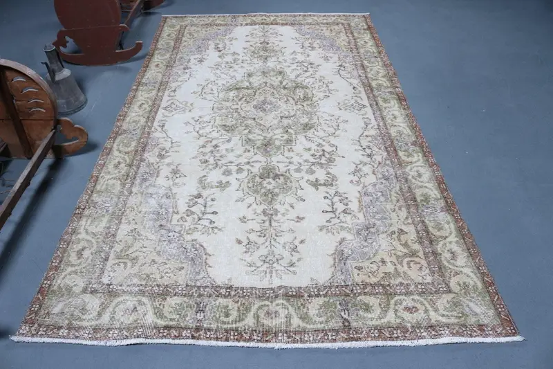 Turkish Large Rug 5.2x8.9 ft, Green Floral Vintage Wool Rug - 1