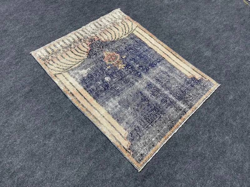 2,5x3,1 ft Blue Rug, Modern Comfort for Your Space
