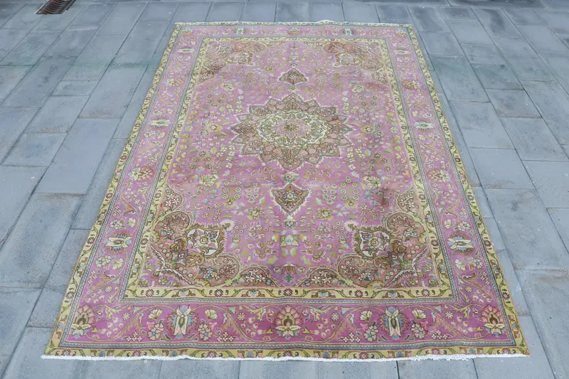 Alfombra vintage, alfombra grande de 6,6x9,9 pies, alfombra turca de lana con bordes rosas - 1