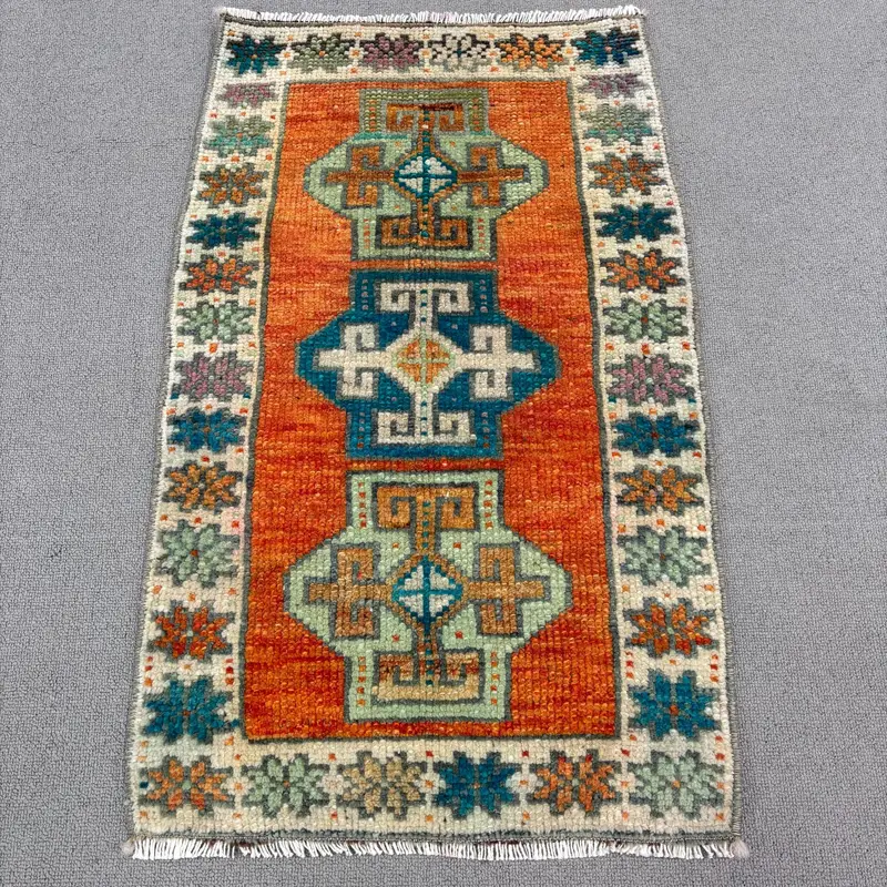 オレンジ&ベージュの水玉模様のラグ、0.1x2.5フィートのシックな装飾