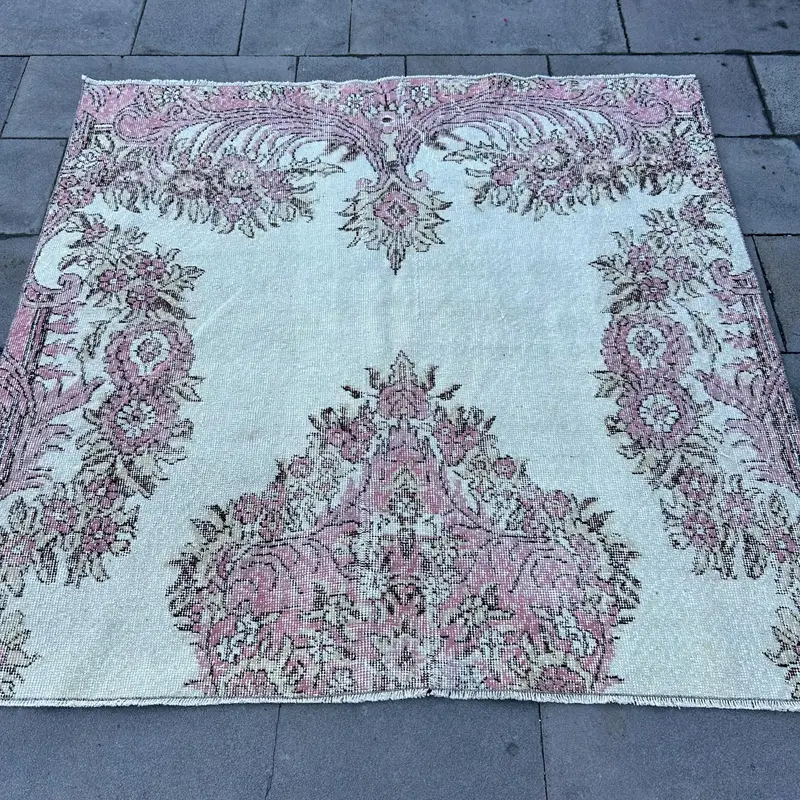 Elegante Alfombra Beige 1,5x1,5m Diseño Floral y Paisley
