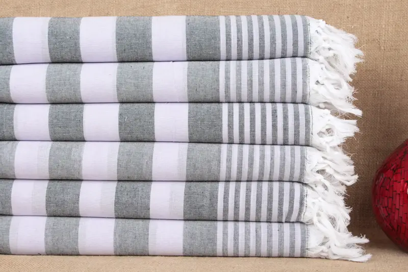 Toalla de playa orgánica rayas negro-lila, beige, 36 x 67 pulgadas