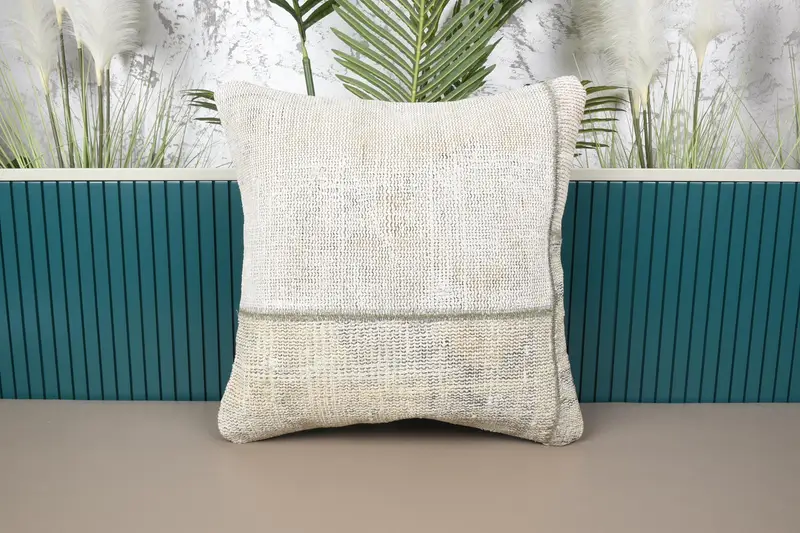 Beige besticktes Patchwork-Wurfkissen, vielseitiges 20x20 Dekokissen