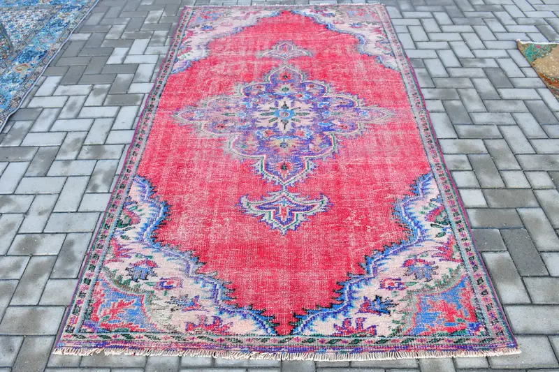 Alfombra turca vintage de 4,6x7,9 pies, alfombra de lana de lunares rojos Oushak - 1